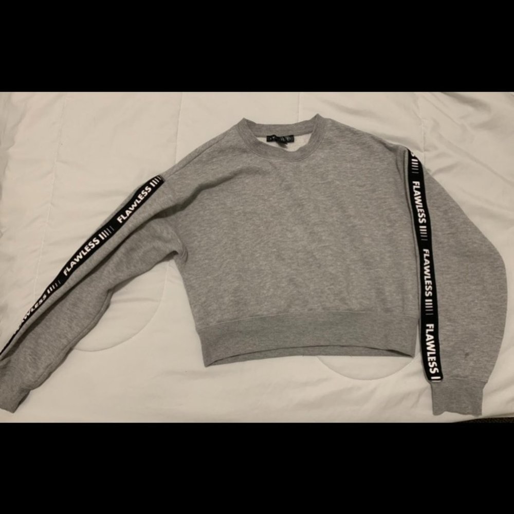 Flawless Cropped Sweater S/P